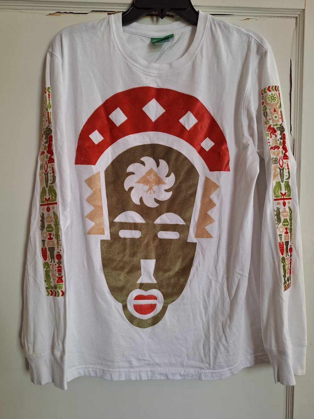 Lifted Research Group Tribal Flocked Graphic Design Long Sleeve T-Shirt Sz M